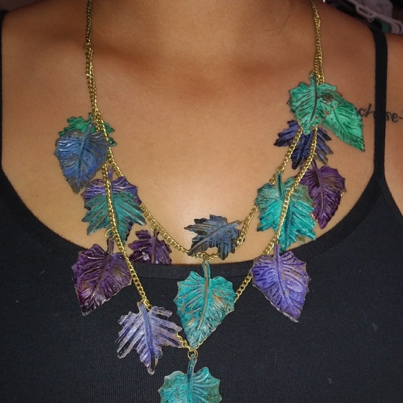 Vintage leaf necklace - Picture 5 of 5